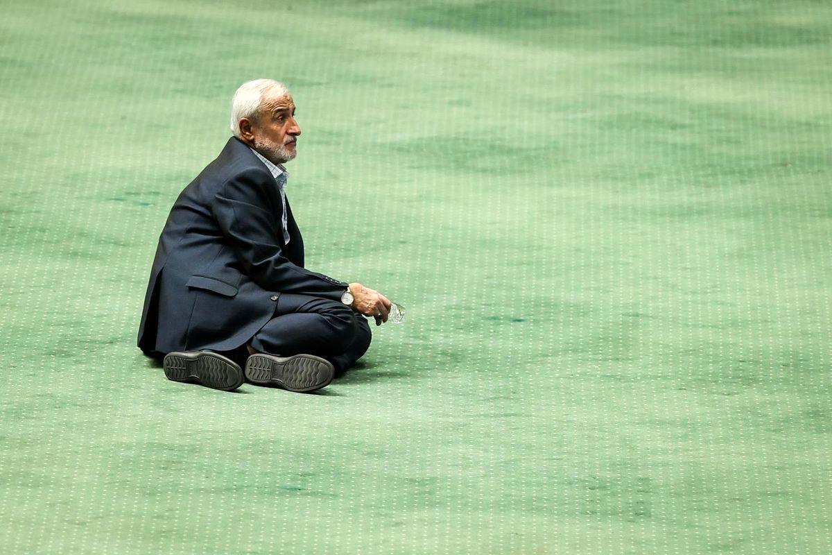 الیاس نادران: استعفا دادم، چون مجلس پادگان شده است
+تصویر استعفانامه
