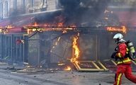 معترضان رستوران محبوب مکرون را آتش زدند! +فیلم