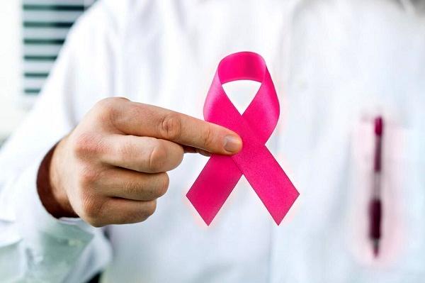 خطر سرطان سینه در مردان /علائم شایع سرطان سینه در مردان

