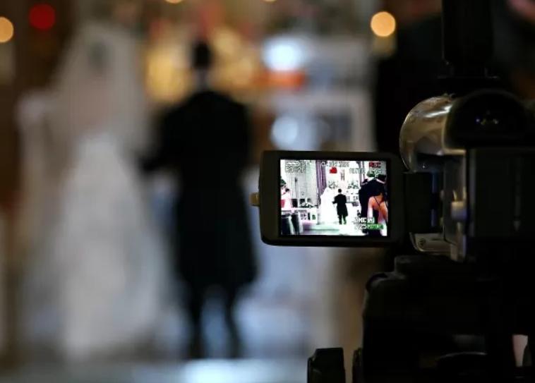 ماشین عروس بامزه زوج ایرانی سوژه شد