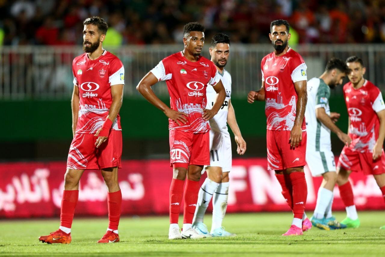  فوروارد ۶ دانگ در پرسپولیس

