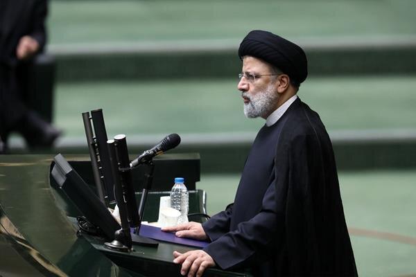 اظهارات مهم یک نماینده درباره نزدیکی رئیسی با احمدی‌نژاد