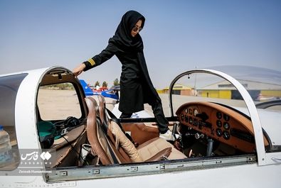 پرواز دختر ایرانی بر فراز تهران