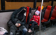 خانم «ف» و دو دختر ۱۳ و ۱۸ساله‌اش، شب‌ها ترمینال آزادی تهران می‌خوابند