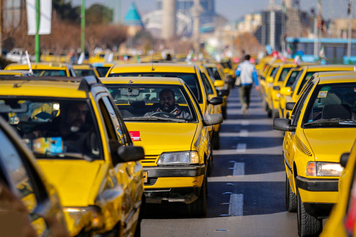 آرزوی قشنگ یک راننده تاکسی برای مسافرانش / تصویر