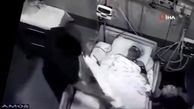 فیلم هولناک از برخورد دو پرستار با یک بیمار بستری در بیمارستان + فیلم