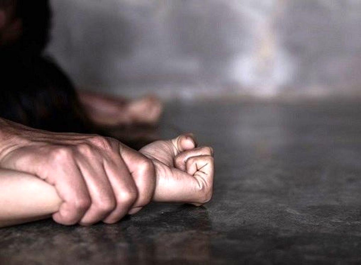 تجاوز گروهی به دختر 17ساله | مردان شیطان‌صفت تمام بدن زینب را تتو کردند + فیلم