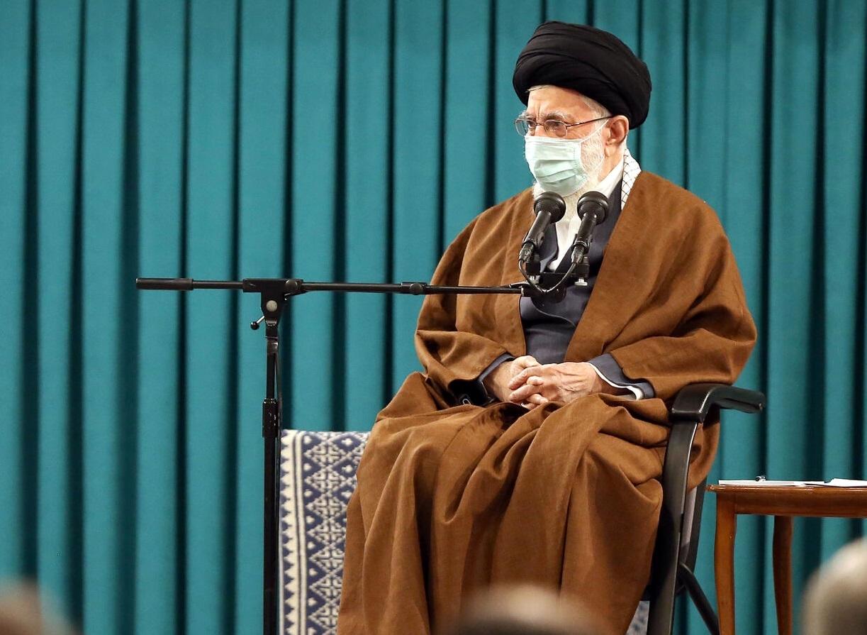 دفتر رهبر انقلاب به یک توئیت درباره آیت‌الله خامنه‌ای پاسخ داد
