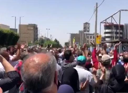 تجمع بازاریان تهران در امین حضور / ویدئو