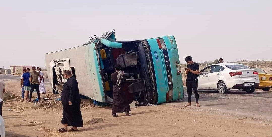 واژگونی اتوبوس زائران ایرانی در عراق/ آمار مصدومان و کشته ها اعلام شد