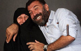اشک‌های تلخ مادر علی انصاریان پس از دیدن این فوتبالیست