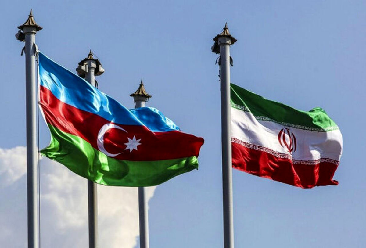 رزمایش جمهوری آذربایجان در دریای خزر با ناو جنگی / واکنش ایران