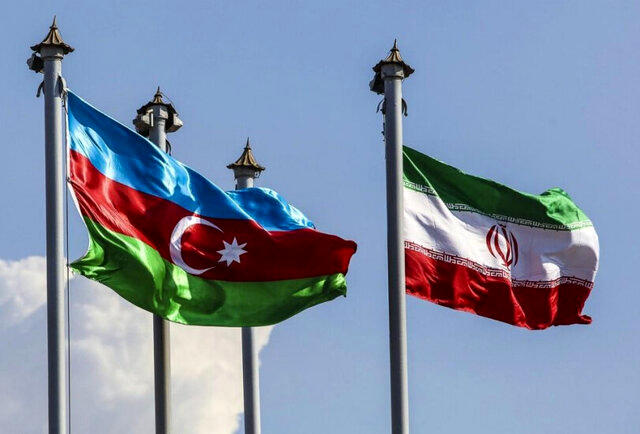 رزمایش جمهوری آذربایجان در دریای خزر با ناو جنگی/ واکنش ایران 