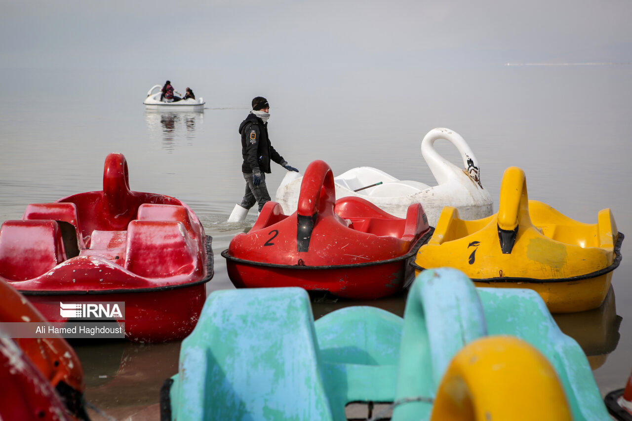 زتدگی در دریاچه ارومیه؛ بازگشت قایق‌ها به دریاچه ارومیه + فیلم 