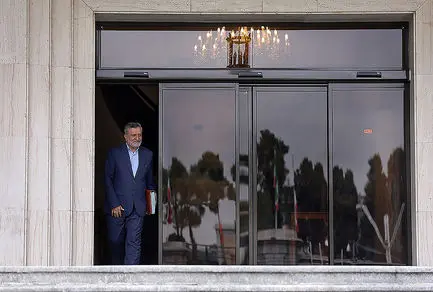 خبر مهم وزیر کار برای بازنشستگان، مستمری‌بگیران  و بیمه‌شدگان تامین اجتماعی