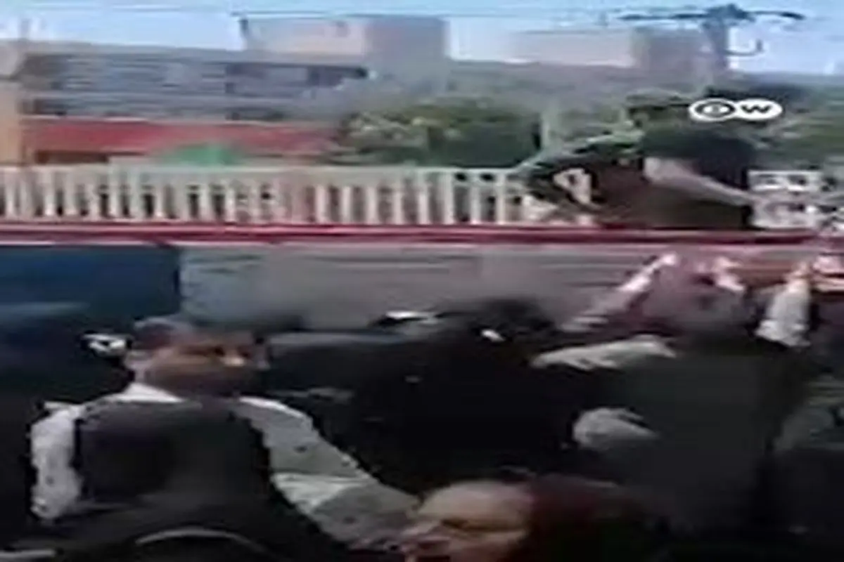 تقسیم عجیب و توهینآمیز مواد غذایی بین معلمها!