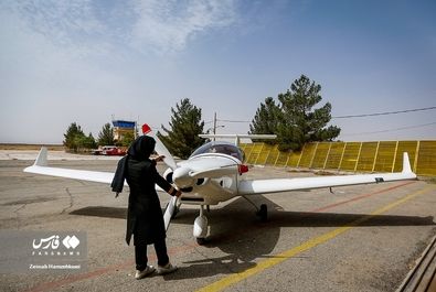پرواز دختر ایرانی بر فراز تهران