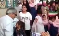 ریزش سکوی کودکان هنگام اجرای «سلام فرمانده» / ویدئو