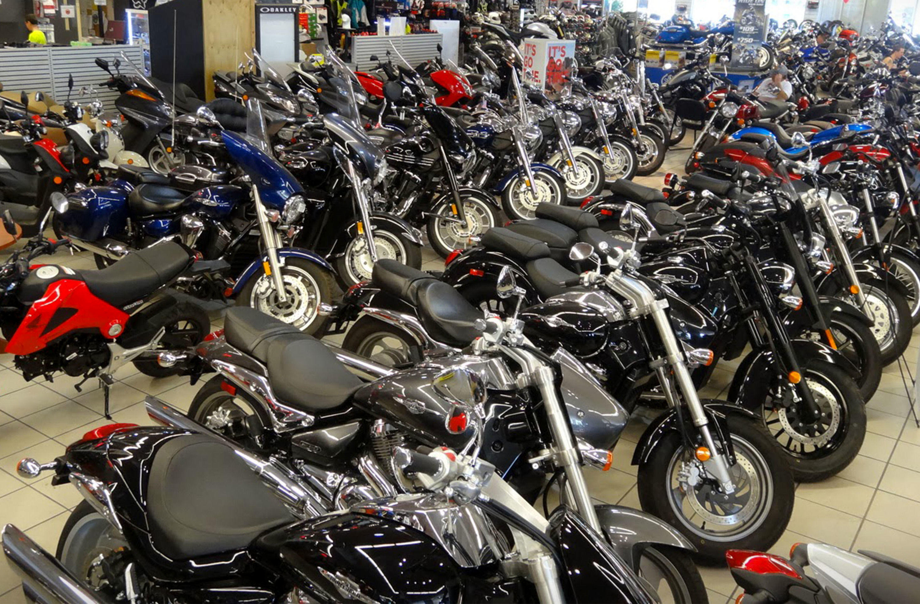 قیمت های باورنکردنی موتورسیکلت در بازار | موتور هم کالای لاکچری شد