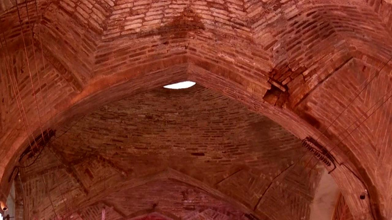 سقف بازار تاریخی اصفهان فرو ریخت!