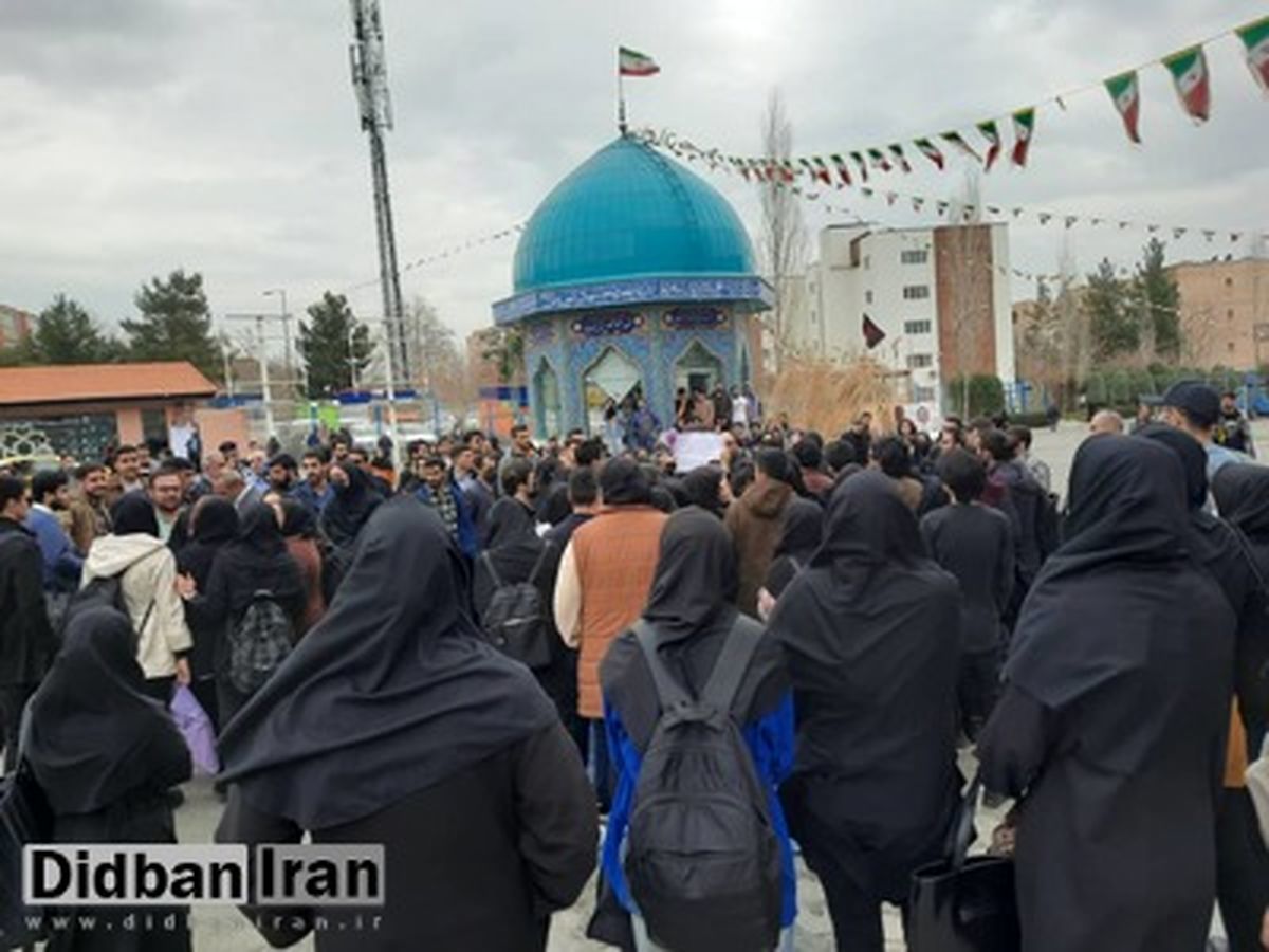 پلاکارد «زن، زندگی، آزادی» زیر پای معاون حراست دانشگاه علامه طباطبایی + عکس