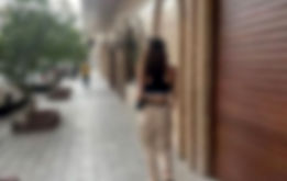 جنجال عکس یک دختر نیمه برهنه در خیابان‌های تهران

