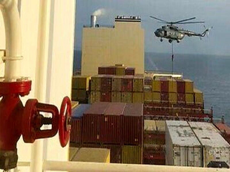واکنش ارتش اسرائیل به توقیف یک کشتی توسط ایران در تنگه هرمز