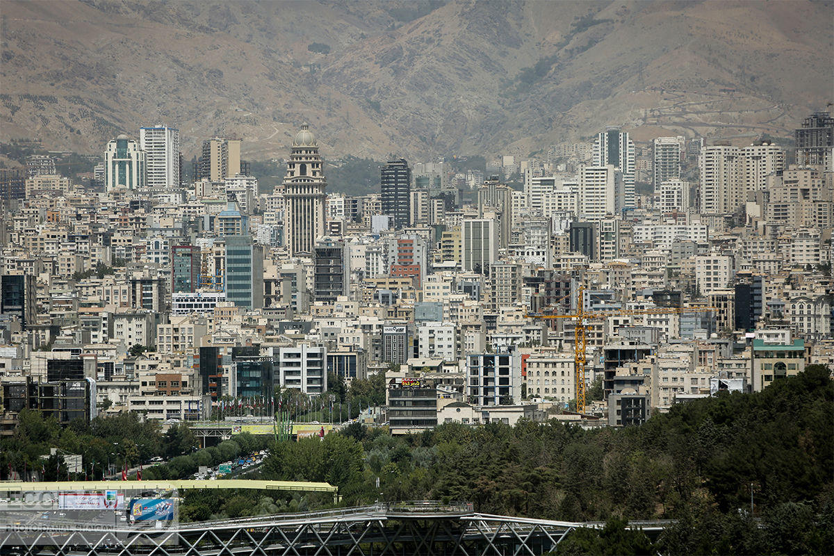 یک آپارتمان فول امکانات در تهران چند؟