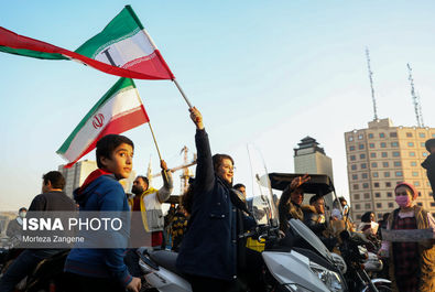 زنان تهران پس از بازی ایران و ولز