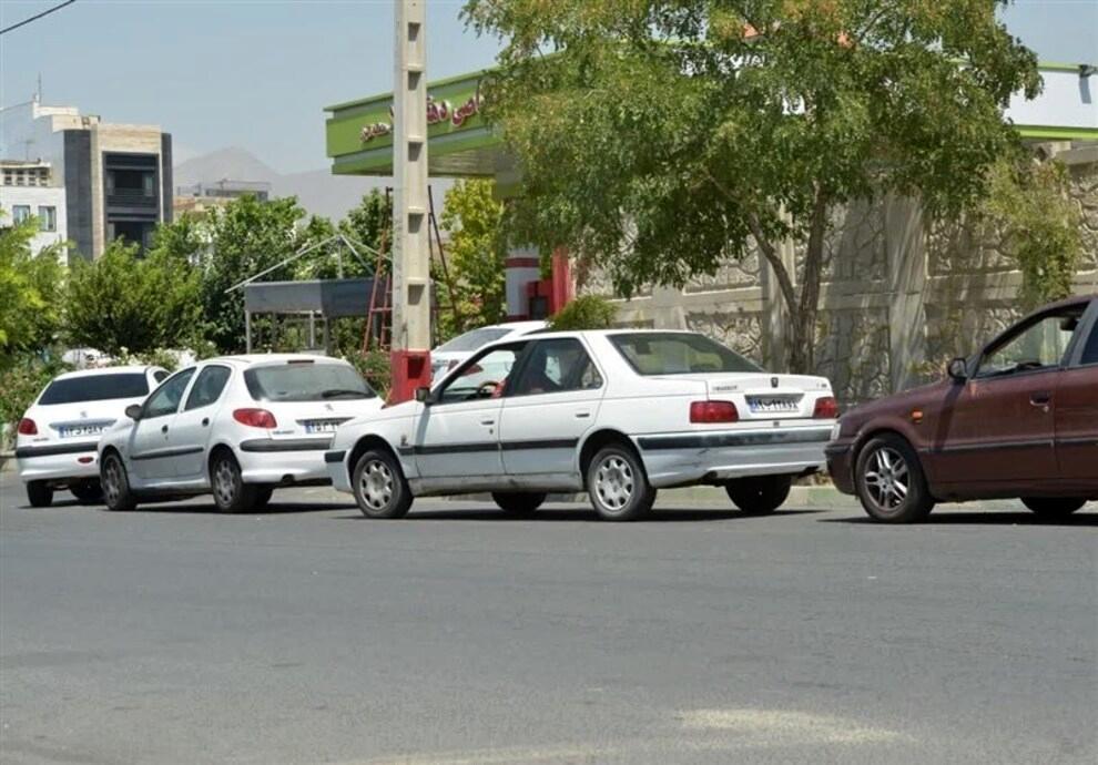 نماینده شیراز:۳ روز است بنزین کافی عرضه نمی شود