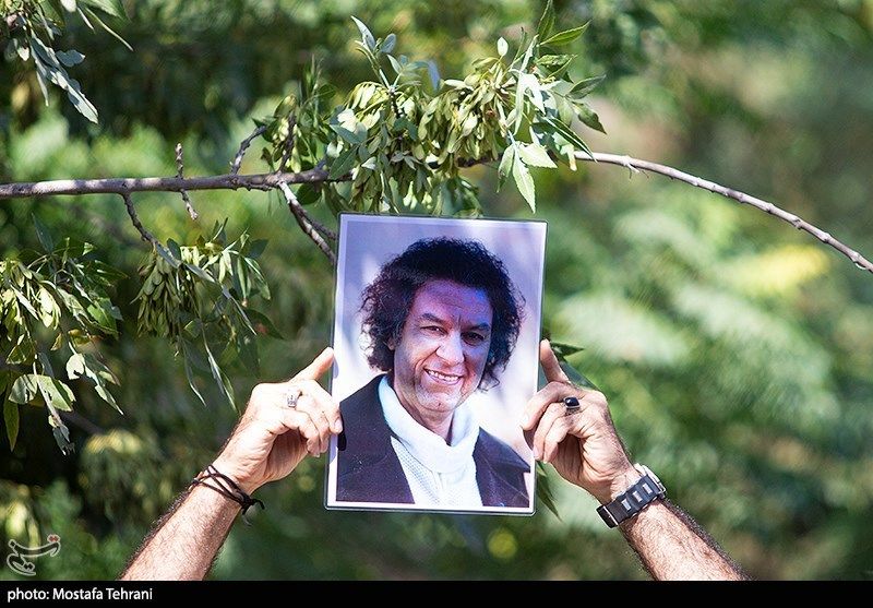 تصاویر جانسوز از سنگ قبر آرش میراحمدی