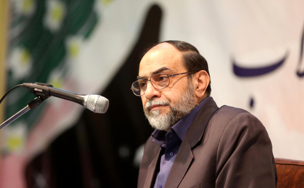 اتهام دوباره  رحیم پورازغدی : روحانی دو تابعیتی است/ یک میلیون نفر از او شکایت کرده اند

