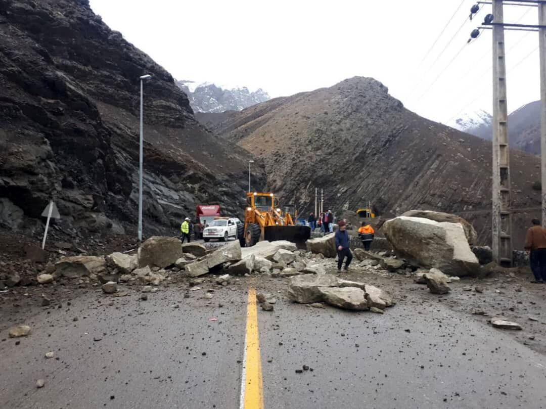 مرگ ۲ مسافر نوروزی در اثر سقوط سنگ در کندوان