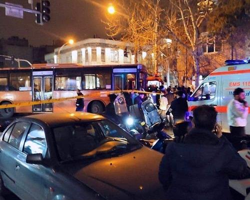 تصادف خودروی آتش‌نشانی با اتوبوس در تهران