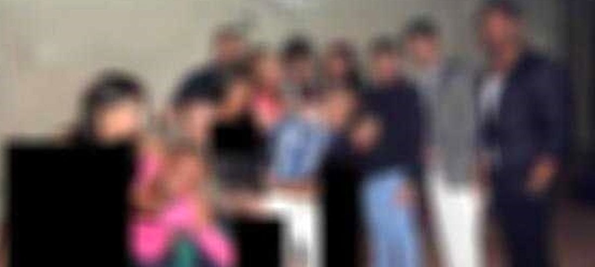 بازداشت ۲۵ دختر و پسر در استخر ویلایی مختلط