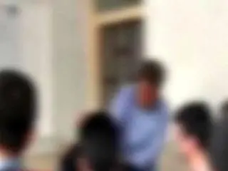 سیلی وحشتناک معلم، فک دانشآموز 6ساله را شکست!