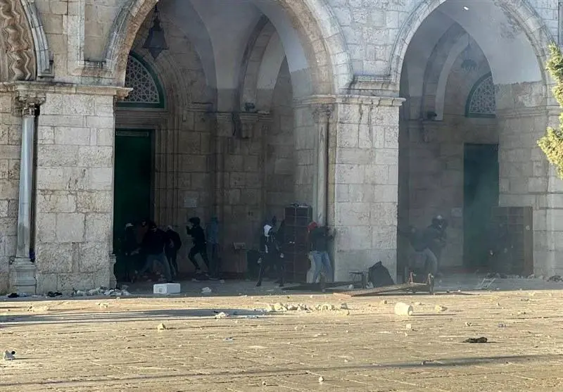 بیرون کردن زنان فلسطینی از مسجدالاقصی