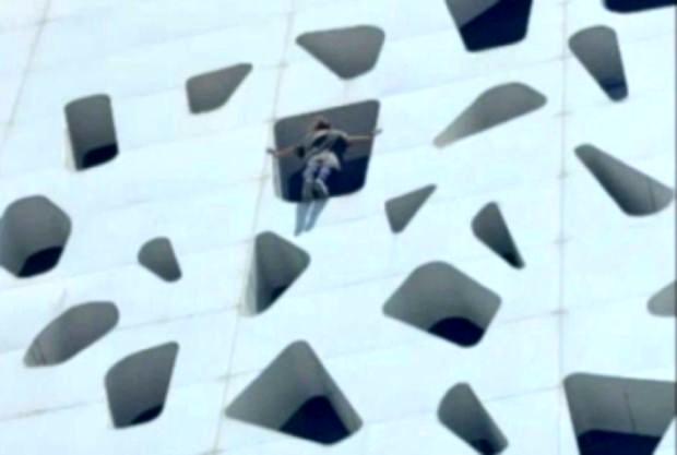 سقوط از ارتفاعات «کوزو» / ماجرای خودکشی مخوف جوانان در ساختمان های مسکن مهر 