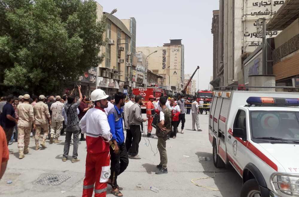 علت سقوط برج دوقلوی متروپل در آبادان اعلام شد