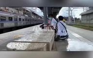 تکان‌های هولناک قطار در هنگام زلزله ۷.۲ ریشتری تایوان + فیلم