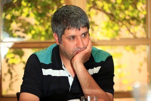 حمله تند کیهان به کارگردان معروف/ تکدی گری می کند!