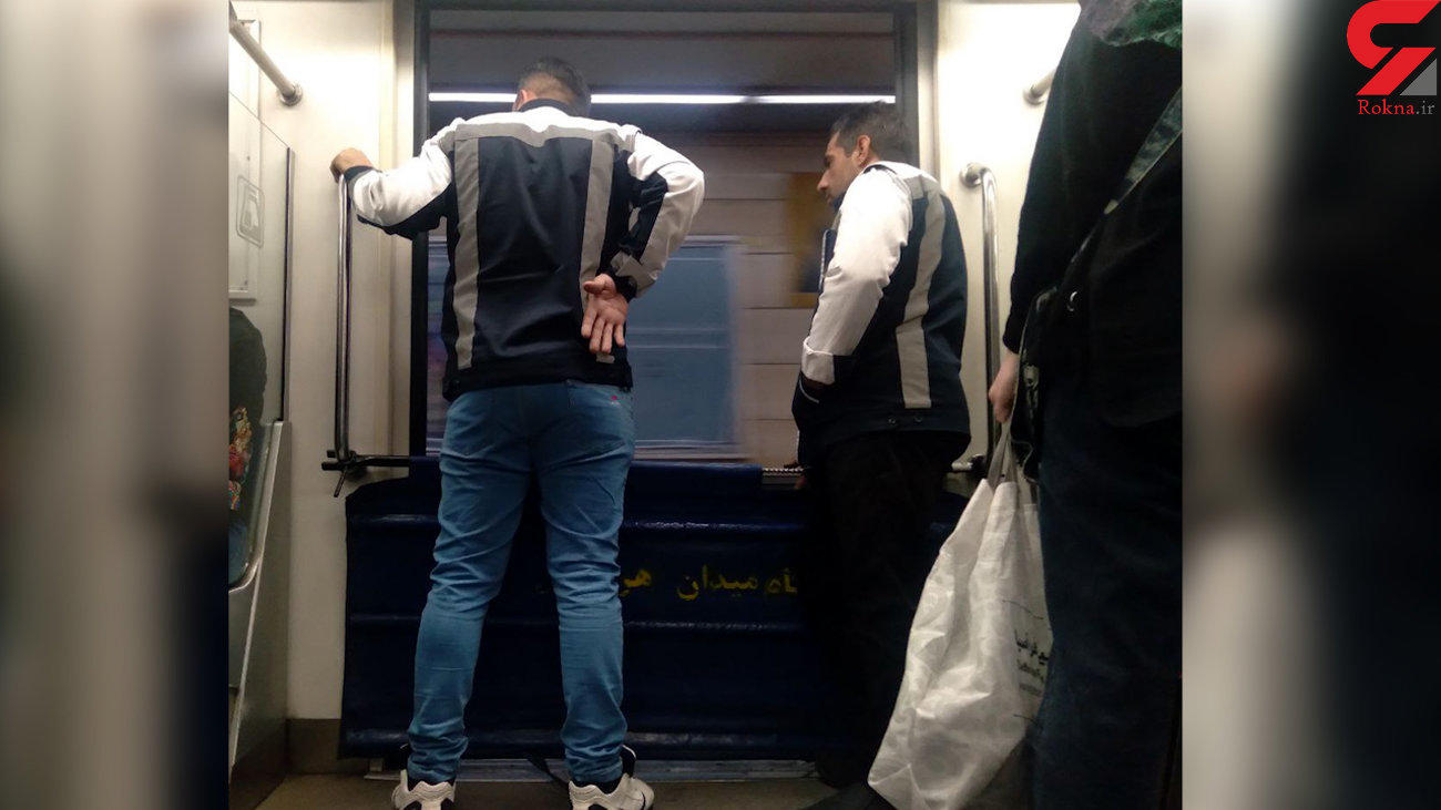 حرکت عجیب و خطرناک قطار متروی بدون در تهران  + فیلم و عکس


