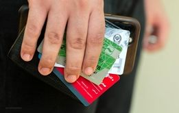 تجمیع کارت بانکی در کارت ملی چه خطراتی برای مردم دارد؟