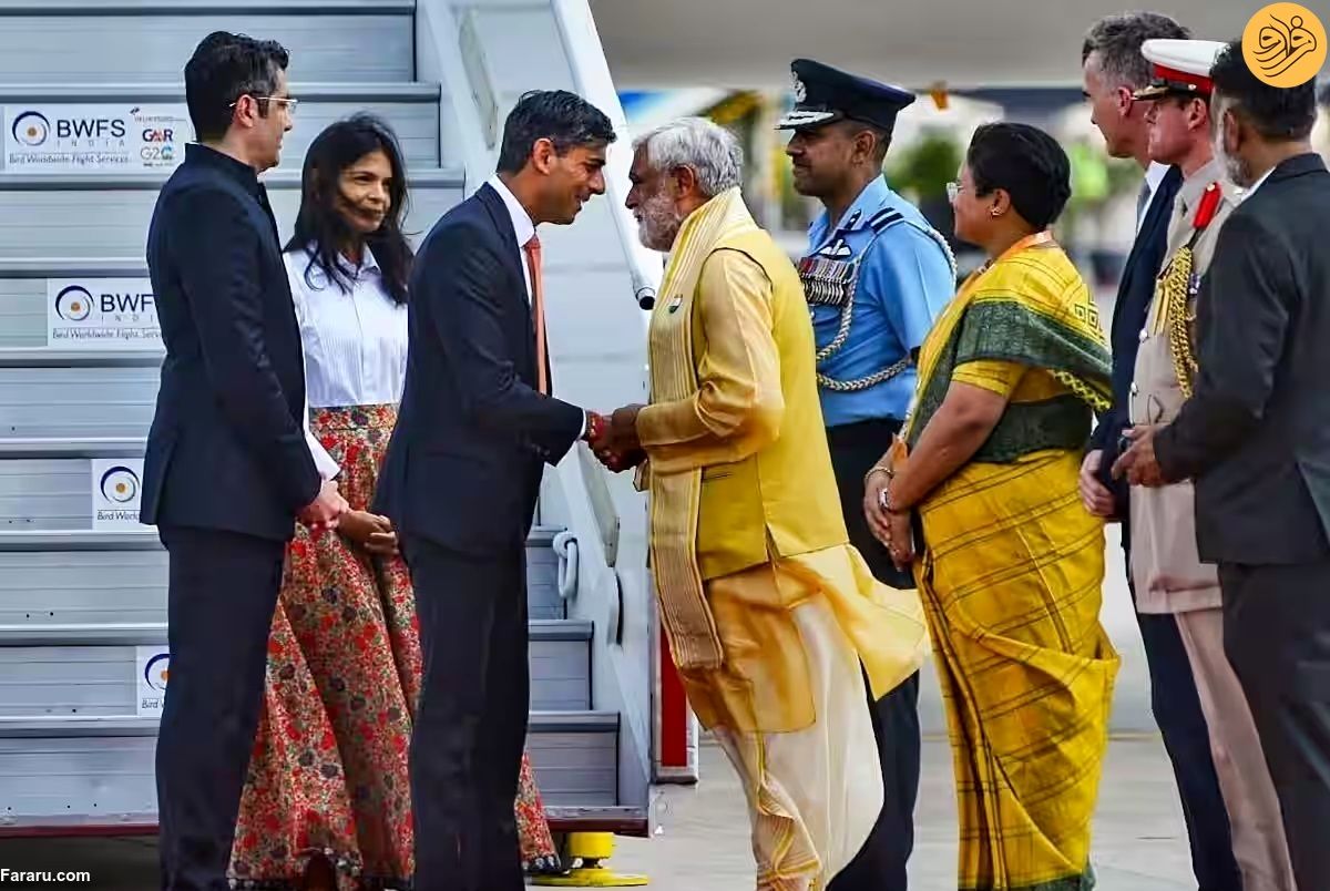 سجده نخست وزیر انگلیس در هند خبرساز شد + عکس