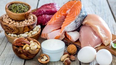 بدن ما روزانه به چه میزان پروتئین نیاز دارد؟