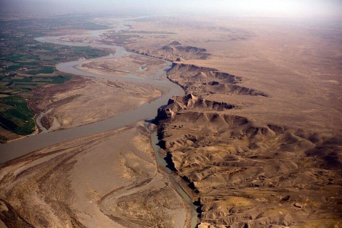 طالبان با صدها بمب گذار انتحاری آماده جنگ آب با ایران می‌شود | یک نشریه خارجی خبر داد