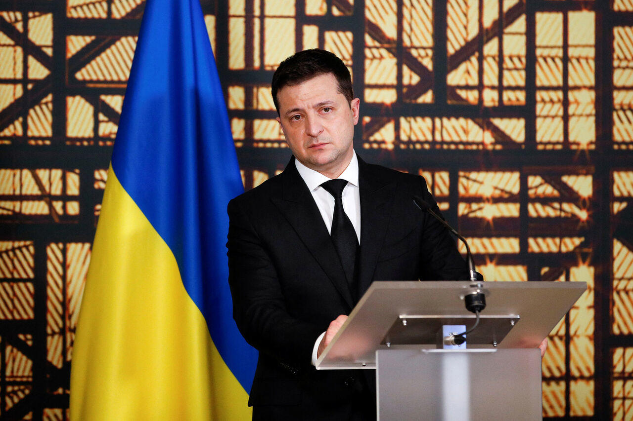 رئیس جمهور اوکراین: چهارشنبه به اوکراین حمله می‌شود | آمریکا سفارتش در کی‌یف را بست