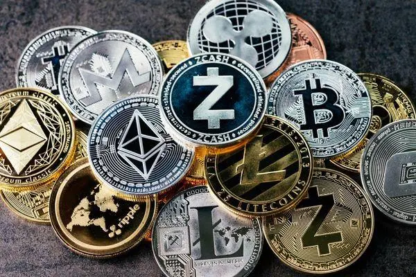 زلزله در بازار ارز دیجیتال / ترامپ سرمایه گذاران را به خاک سیاه نشاند