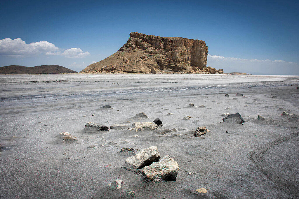 دریاچه ارومیه به تاریخ پیوست؟