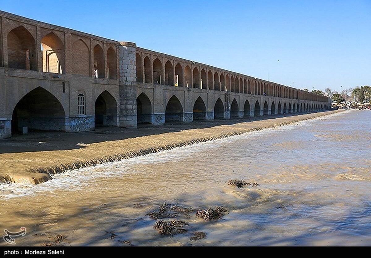 جریان آب زاینده‌رود به اصفهان رسید + فیلم